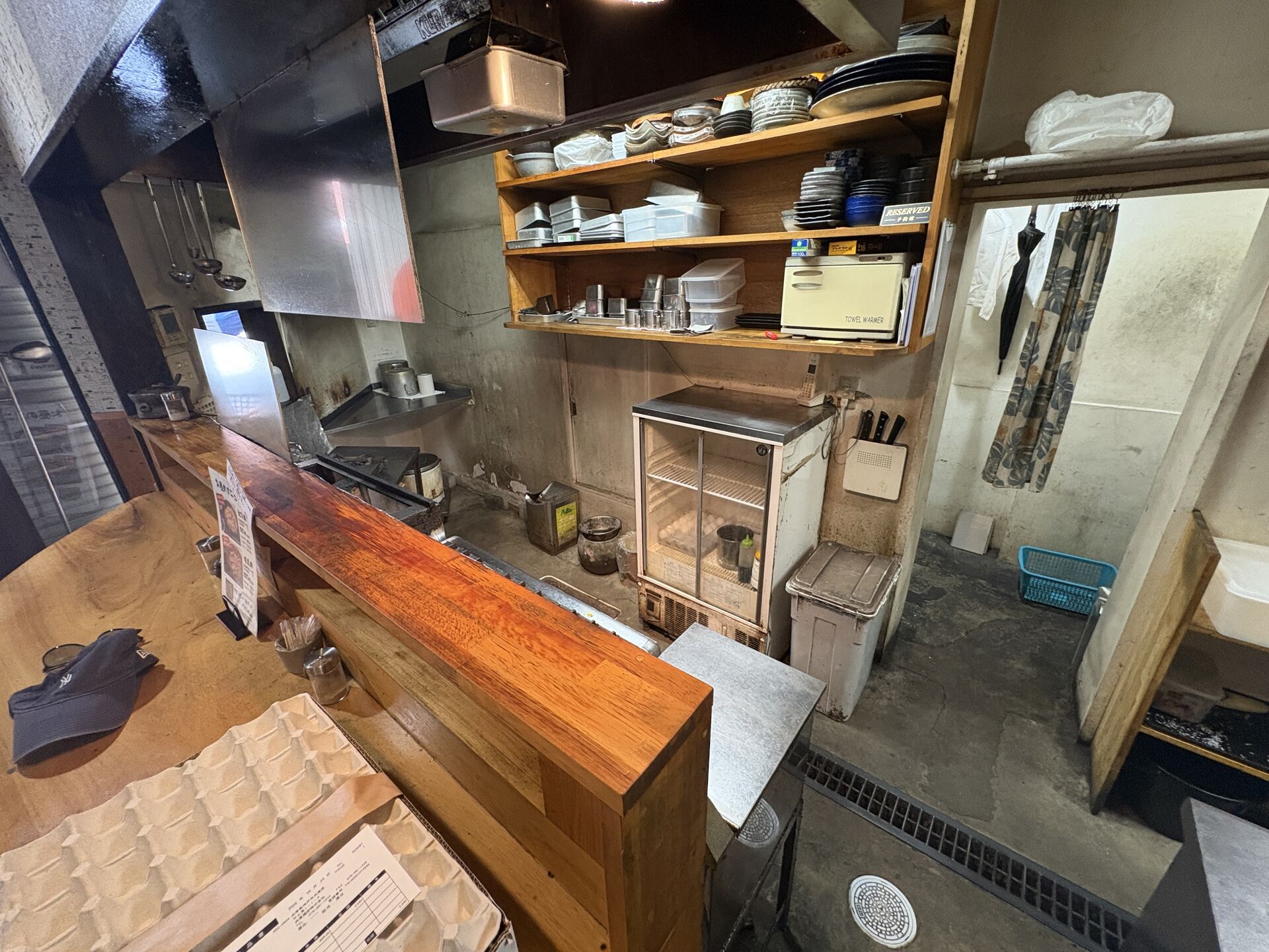 【非公開居抜き物件】元町エリア｜駅徒歩２分｜１階路面店｜重飲食店居抜き物件